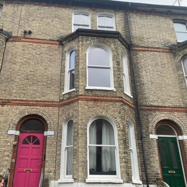 16 Gladstone